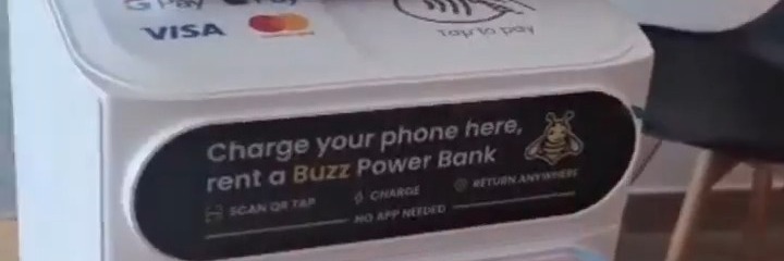 Estación de carga de Buzz Power Banks: «Charge your phone here, rent a Buzz Power Bank»